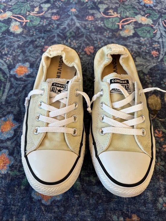 Converse Low Top Sneakers in gray/cream and Black Trim size 9 - Picture 2 of 8